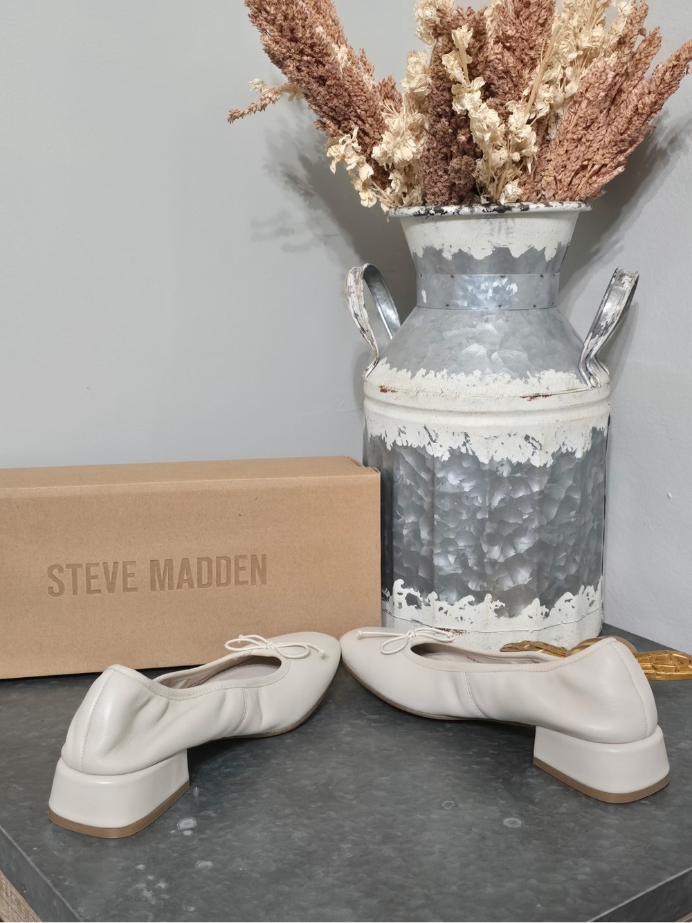 Steve Madden Priscilla Block Heel Ballet Flats - Bone Leather Size 6 NIB - Picture 2 of 6